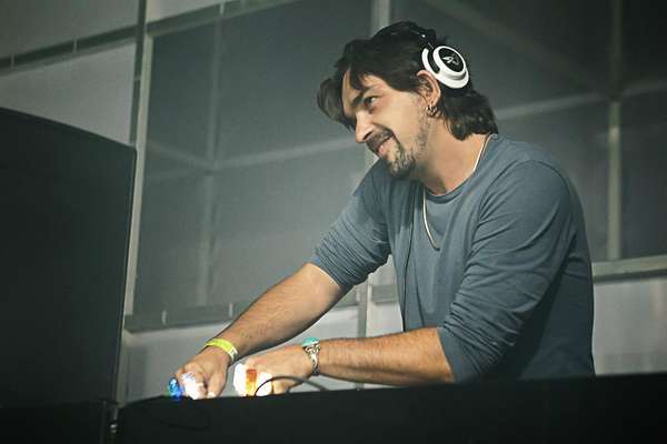 Cédric Dassulle performing; he used the DJ Lestat name before establishing Talamasca.