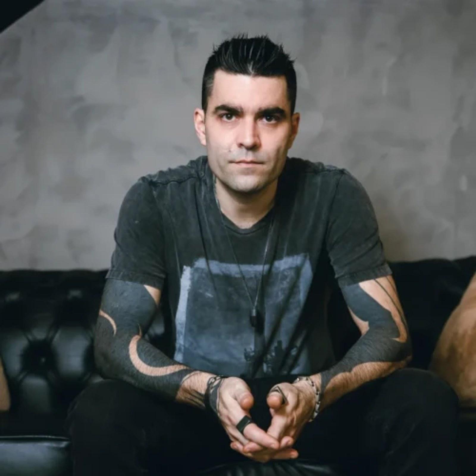 Gabe, the Brazilian producer behind Wrecked Machines.
